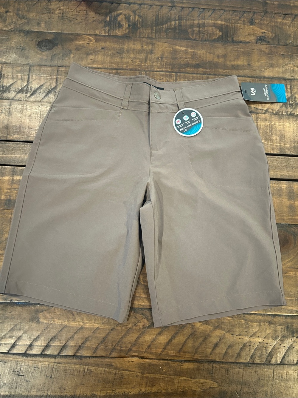 Lee Women's Size 4M Active Performance Bermuda Shorts - Taupe Brown